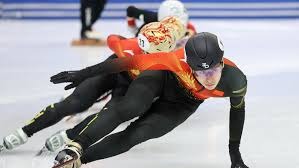 惨😅曼城后卫格瓦迪奥尔网恋被骗，“女友”盗图伪装成黑山美女